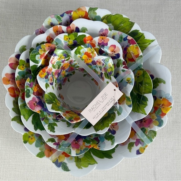 Rachel Zoe Melamine Nesting Bowls Spring Pansy Floral Scalloped Set of 4 NEW - Picture 1 of 5